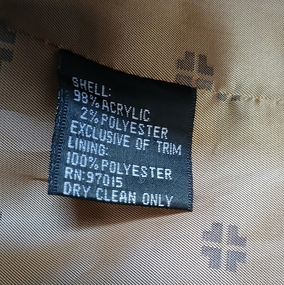 Signature by Larry Levine - Picture 5 of 8